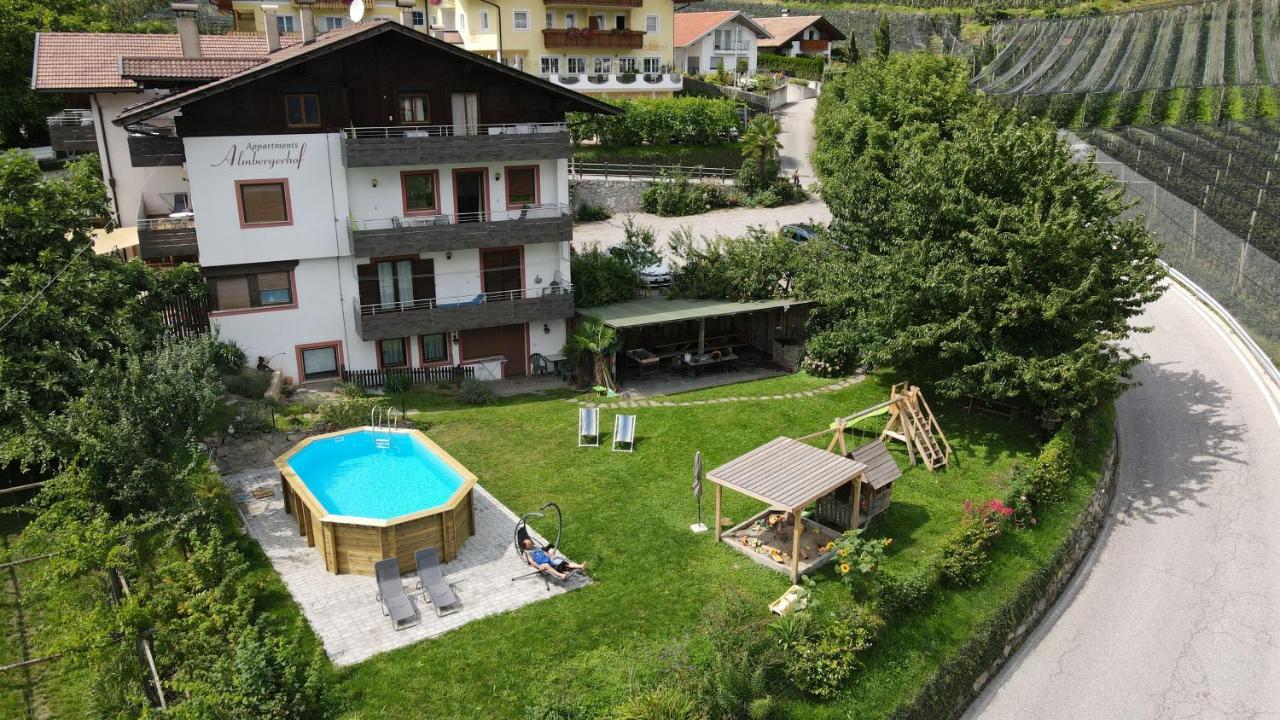 Almbergerhof Apartment Лагундо Екстериор снимка